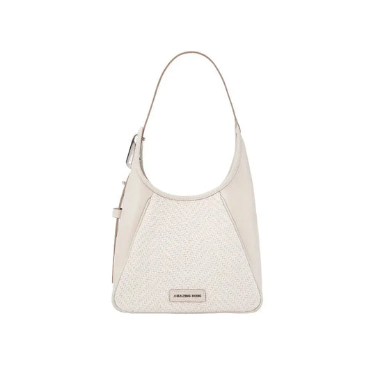 Flat Bucket Bag in top-grain leather showing a clean bakery-inspired everyday silhouette
